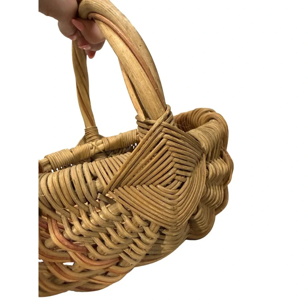 Handwoven Wicker Buttocks Egg Basket Natural Reed God's Eye Handle Farmhouse 10